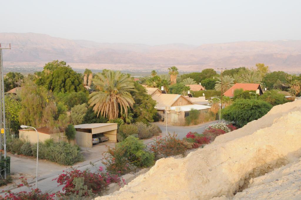 فيلا نيعوت حاكيكارفي ديد سي داون المظهر الخارجي الصورة